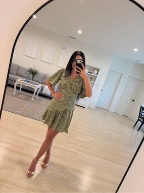 Topshop Green Floral V-Neck Ruffle Mini Dress